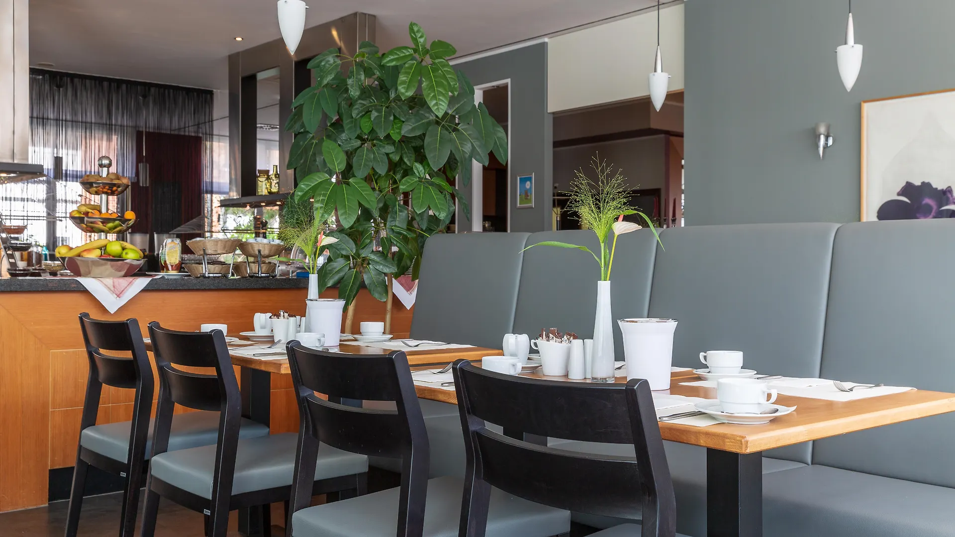 Plaza Premium Koeln Hotel