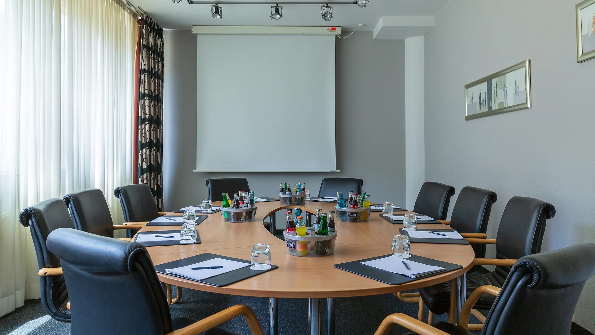 Plaza Premium Koeln Hotel