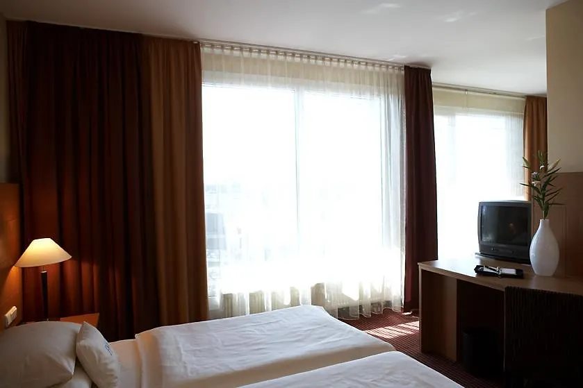 Plaza Premium Koeln Hotel  Cologne