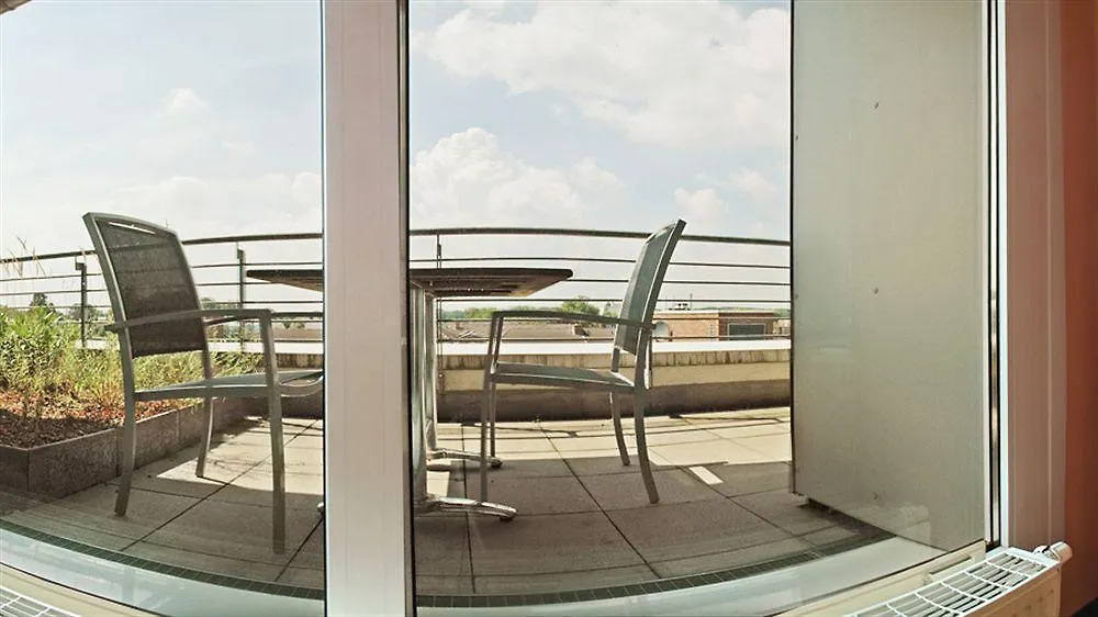 Plaza Premium Koeln Hotel 4*, Cologne