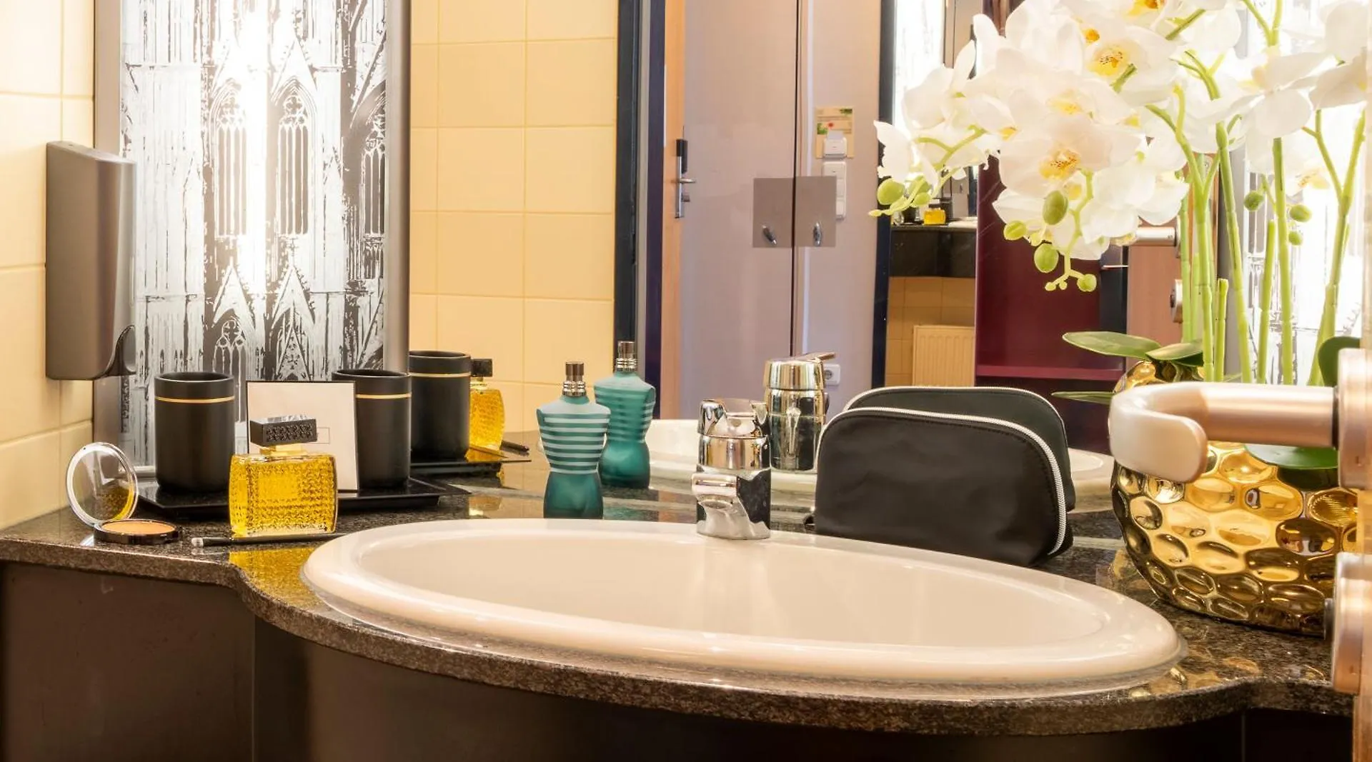 Plaza Premium Koeln Hotel