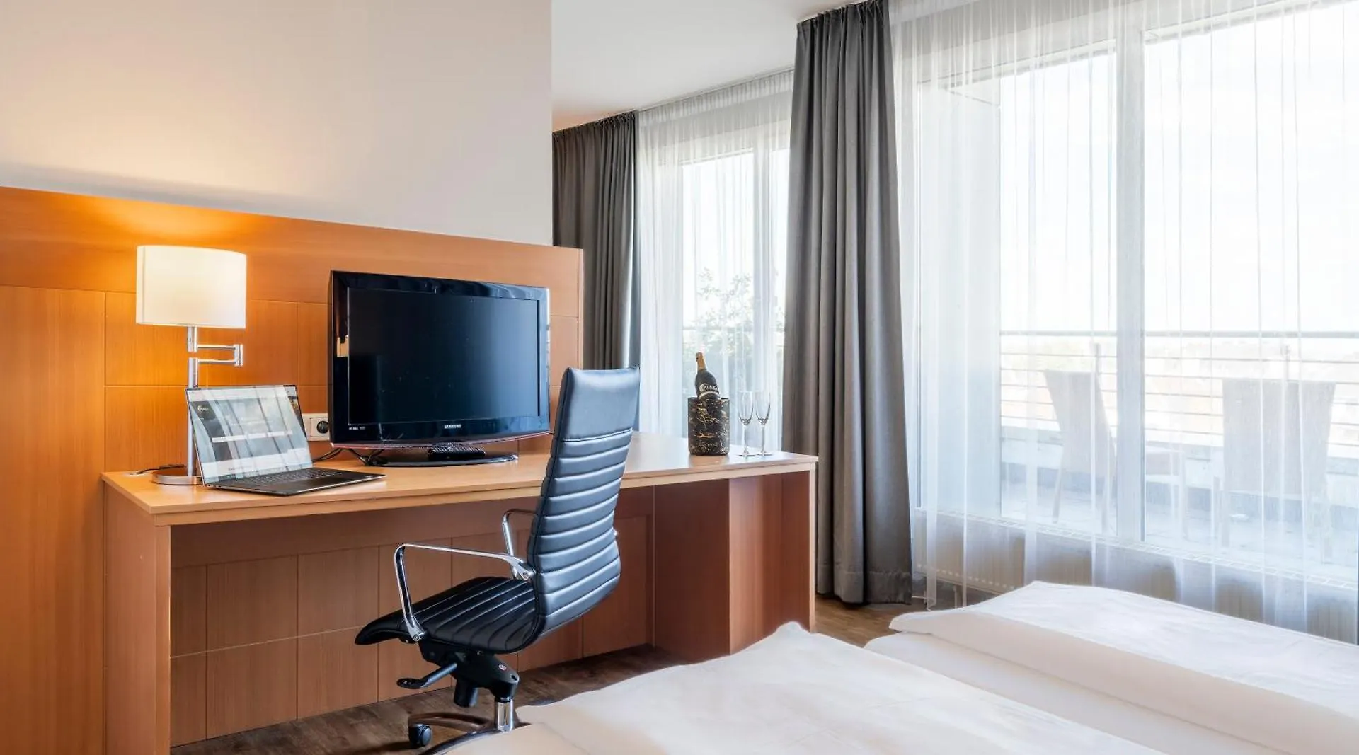 ****  Plaza Premium Koeln Hotel Germany