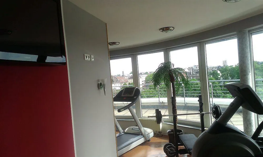 Plaza Premium Koeln Hotel