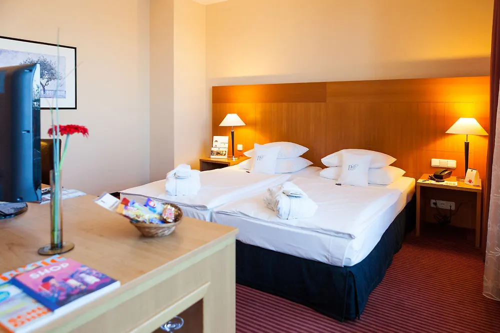 Plaza Premium Koeln Hotel 4*, Cologne